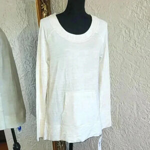 Scoop neck tunic new with tags size small